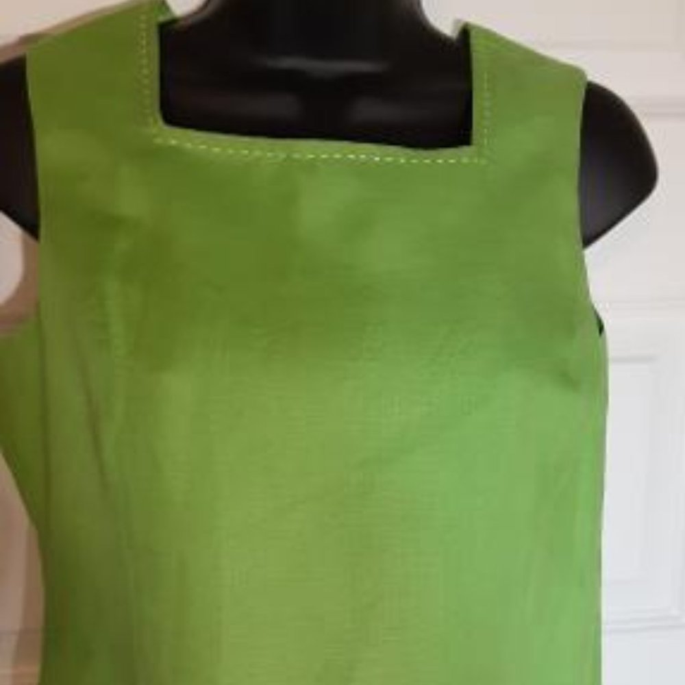 Parisian Signature Green Sleeveless Blouse